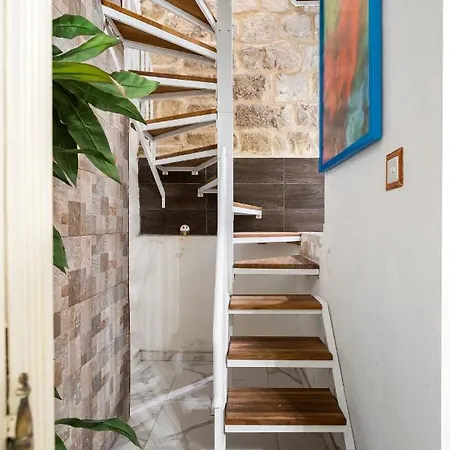 Chic, Stylish 1 Bedroom Maisonette - Close To Valletta Il-Furjana Extérieur photo
