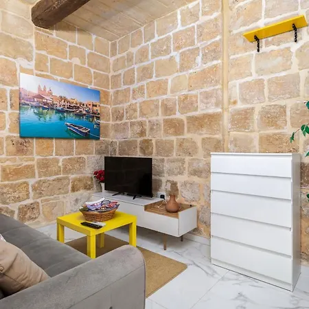 Chic, Stylish 1 Bedroom Maisonette - Close To Valletta Il-Furjana Extérieur photo
