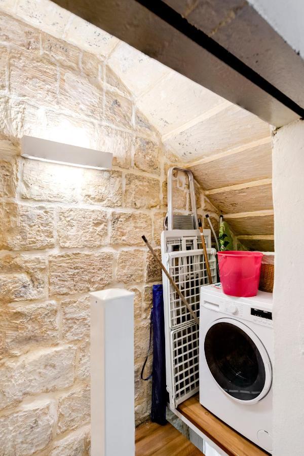 Chic, Stylish 1 Bedroom Maisonette - Close To Valletta Hébergement de vacances Il-Furjana
